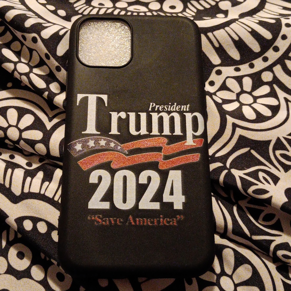Iphone 12 Trump 2024 phone case in black